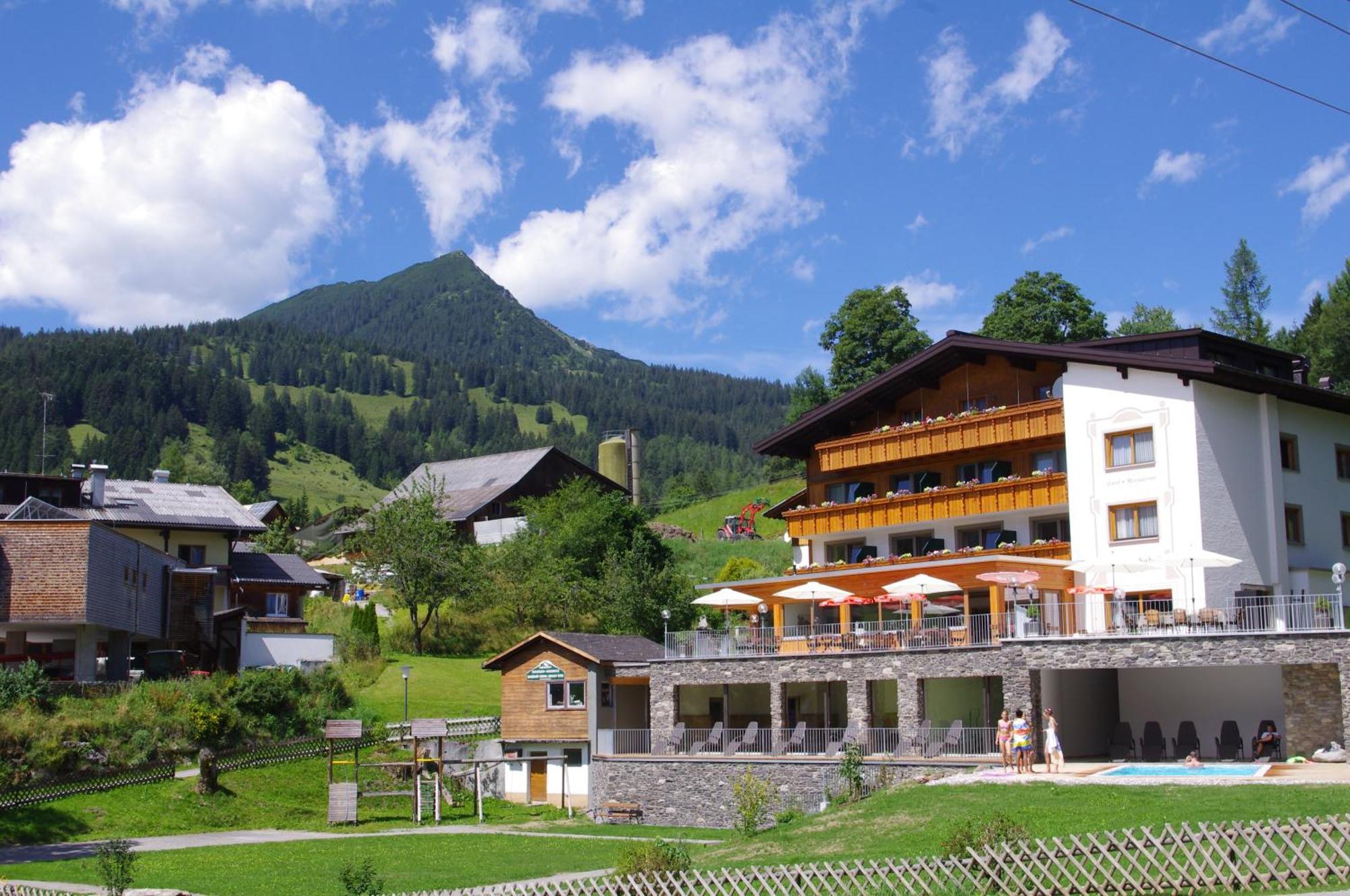 Hotel Burtschahof Buerserberg Exterior photo