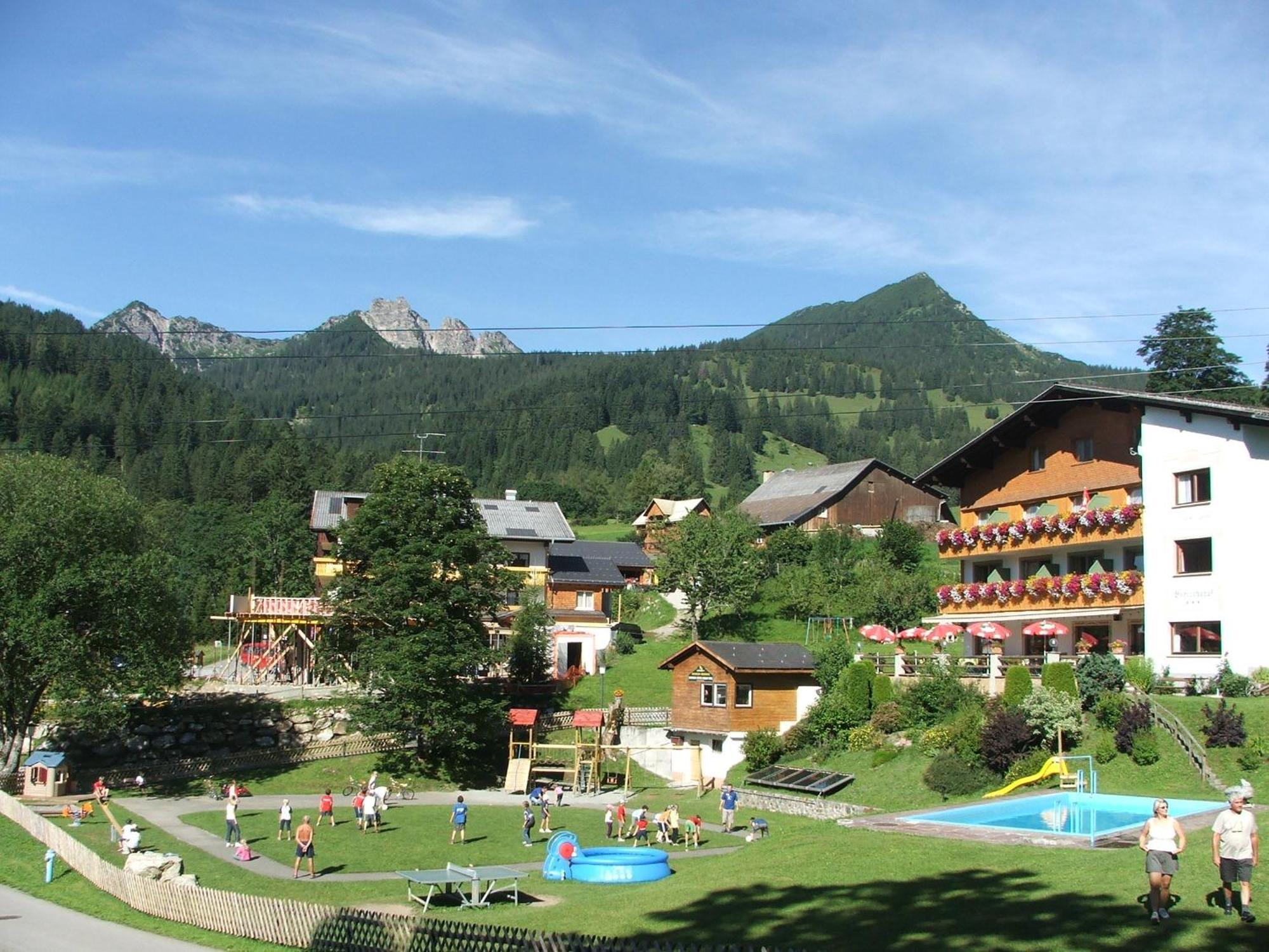 Hotel Burtschahof Buerserberg Exterior photo